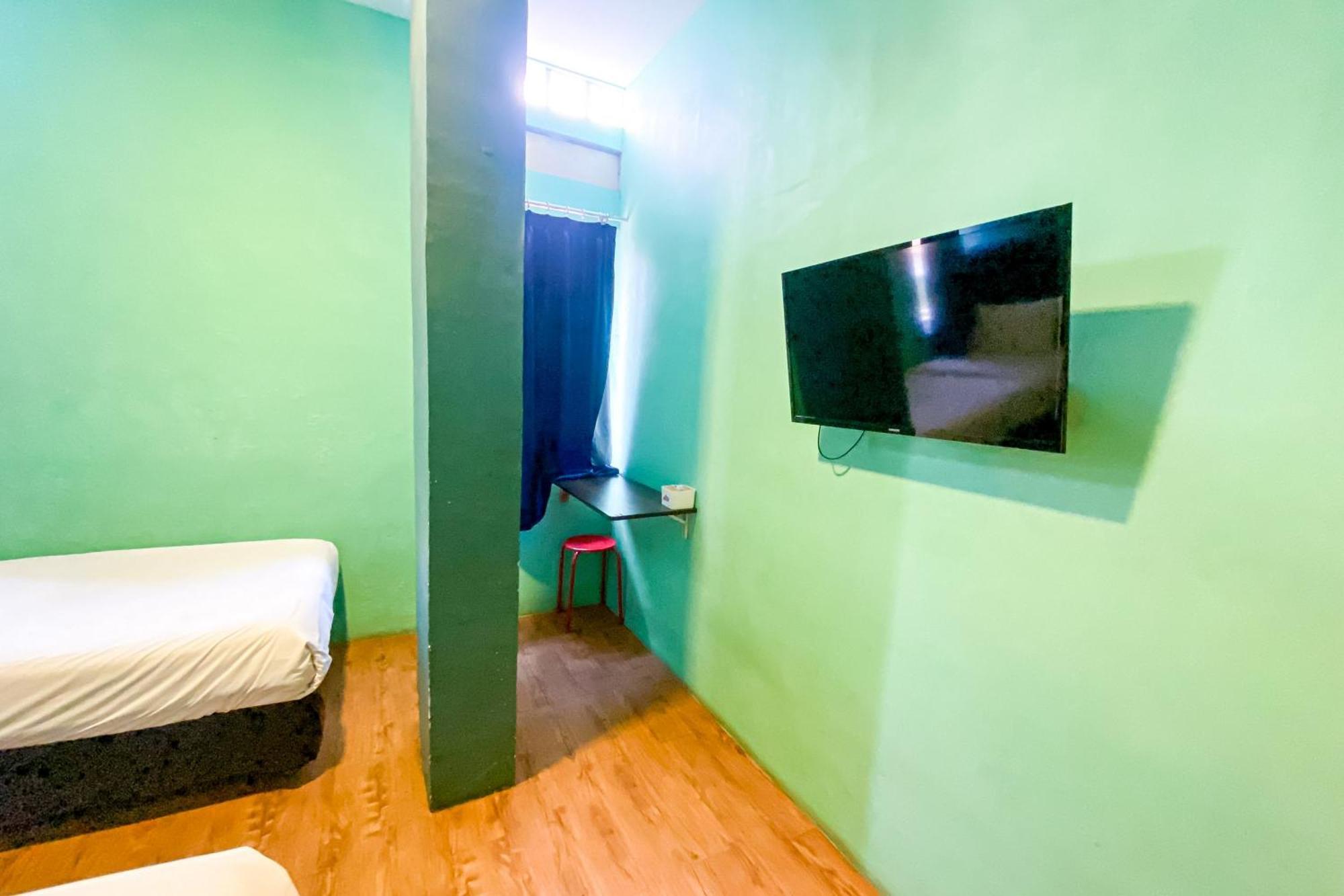 Reddoorz At Sentosa Jaya Helvetia Hotell Medan Exteriör bild