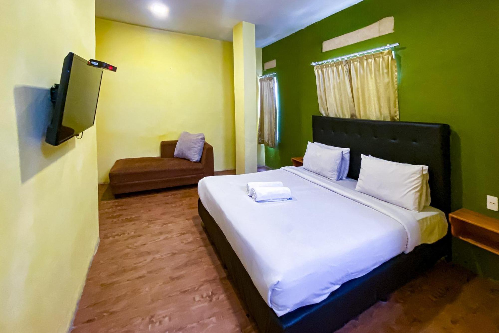 Reddoorz At Sentosa Jaya Helvetia Hotell Medan Exteriör bild