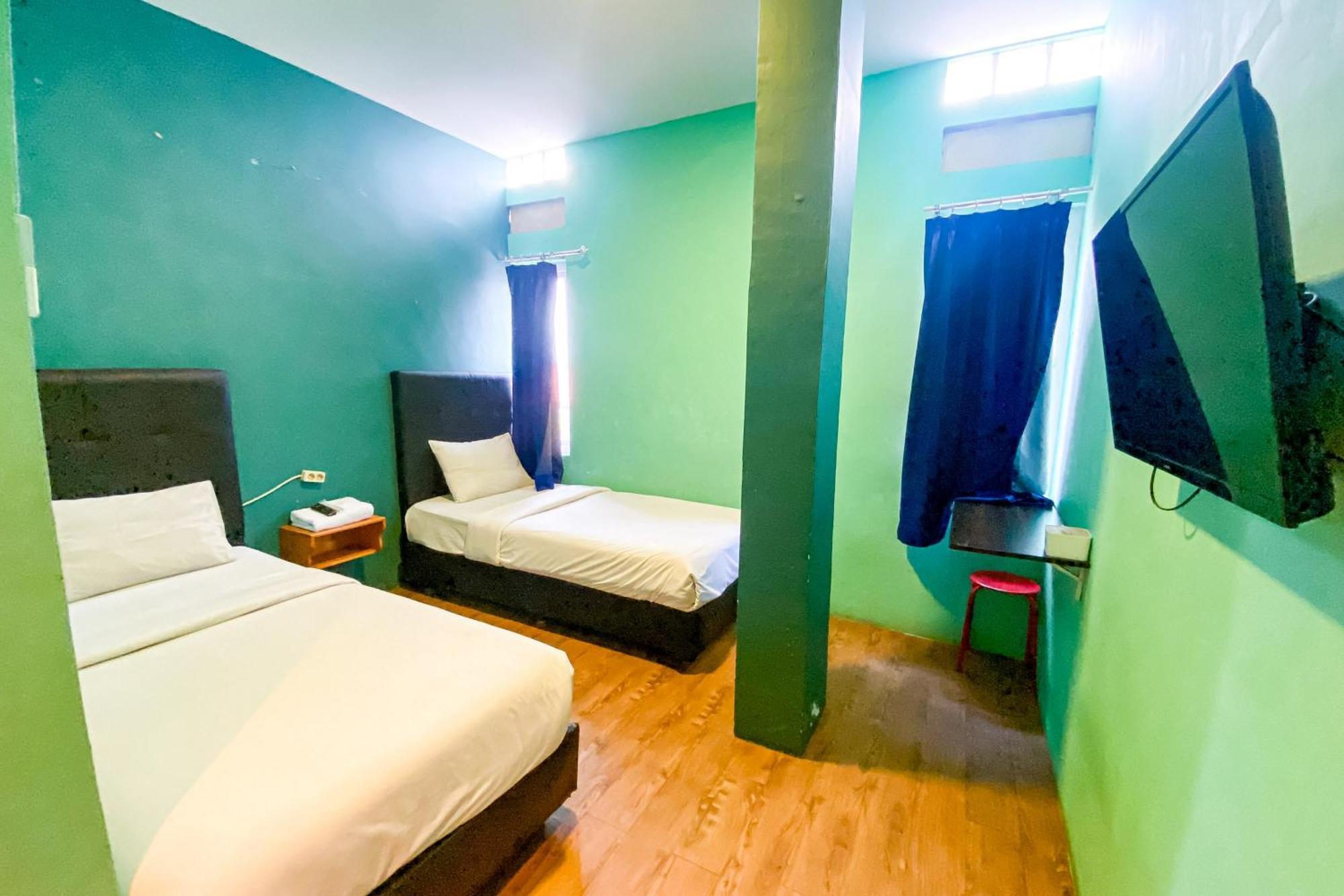 Reddoorz At Sentosa Jaya Helvetia Hotell Medan Exteriör bild