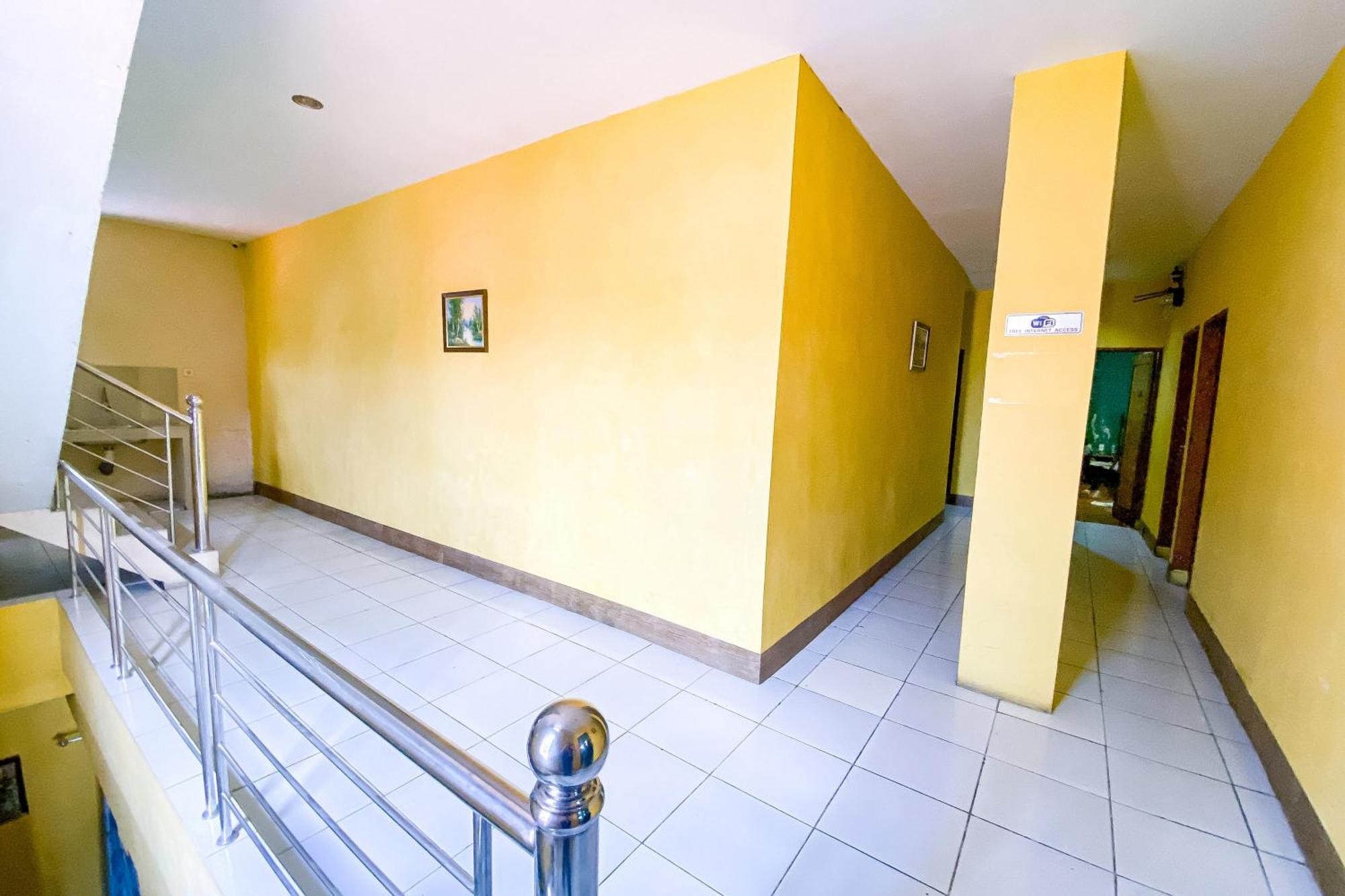 Reddoorz At Sentosa Jaya Helvetia Hotell Medan Exteriör bild